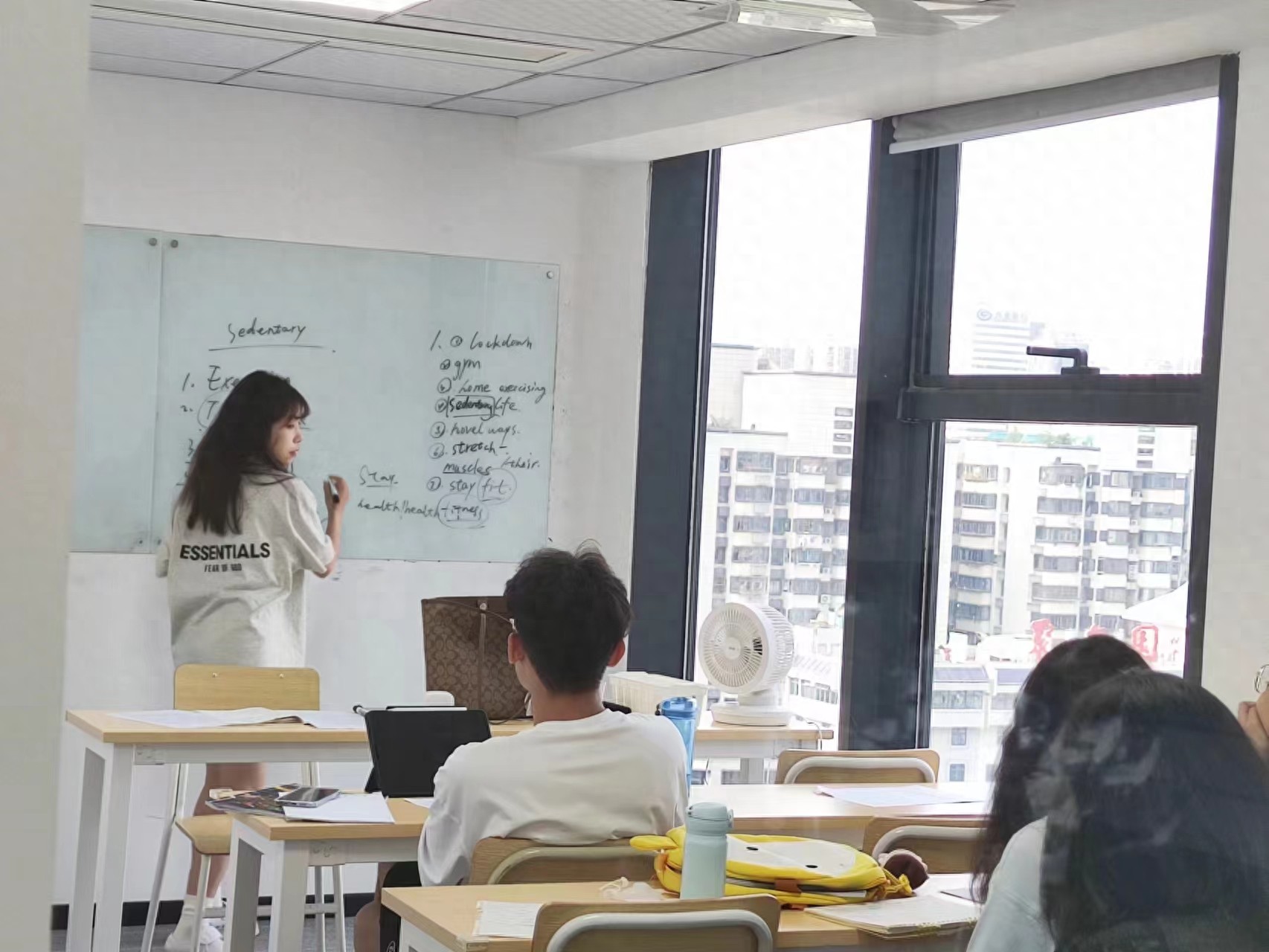 福州雅思培训：暑期班的黄金选择——福州一飞外语