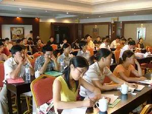 杭州全日制英语培训_厦门成人英语全日制培训_杭州全日制培训