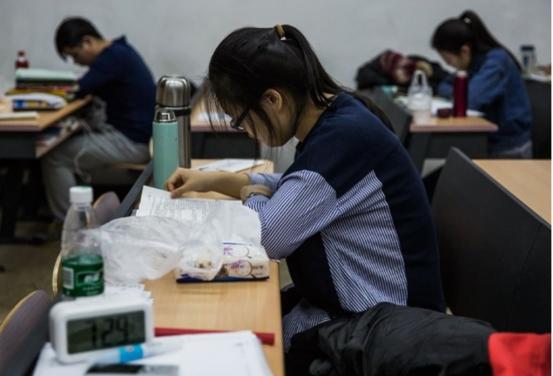 北外青少英语北京外国语大学青少英语_大学英语二级_英语作文自我介绍大学