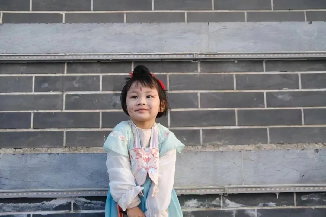 汉服受家长和孩子青睐。信息时报记者 黄骆 摄